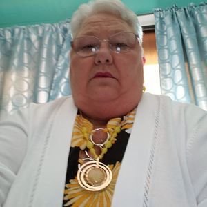 Meet your Posher, Liz